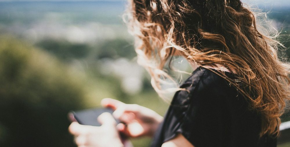 how to text american number from australia